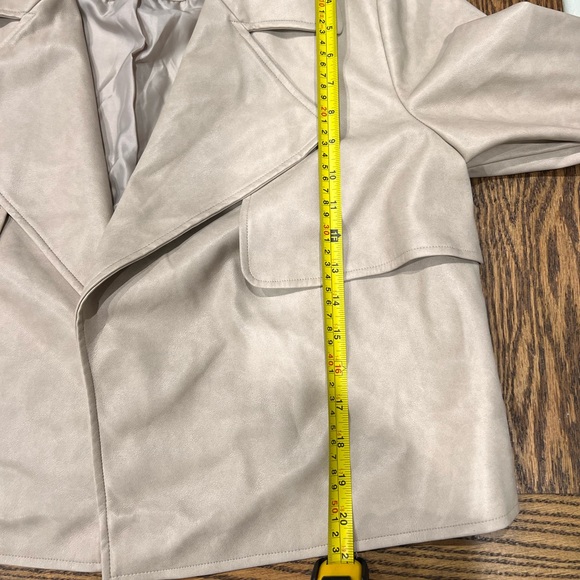 Bagatelle Collection NWT Cropped Faux-Ever Leather Jacket Beige, L - Picture 16 of 16